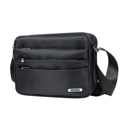 Croix noire de Bag Multi Pocket de messager d'épaule - nylon occasionnel de sac mortuaire