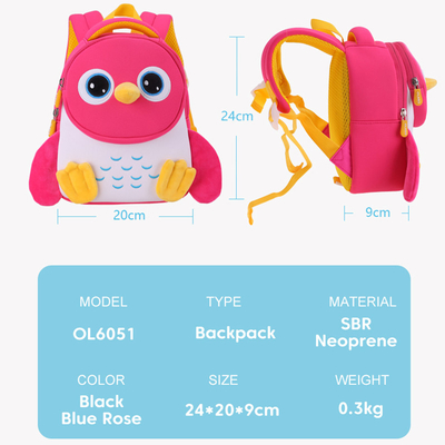 Les enfants imperméables de pingouin baladent le jardin d'enfants de sac d'école d'enfants d'enfant en bas âge du bébé 3D