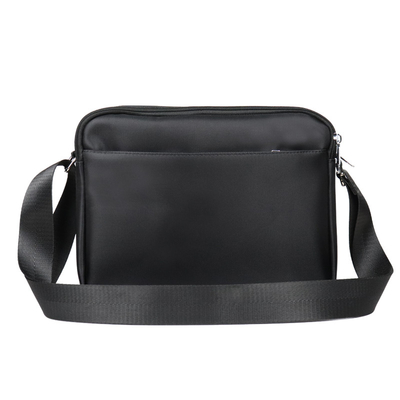 Croix noire de Bag Multi Pocket de messager d'épaule - nylon occasionnel de sac mortuaire